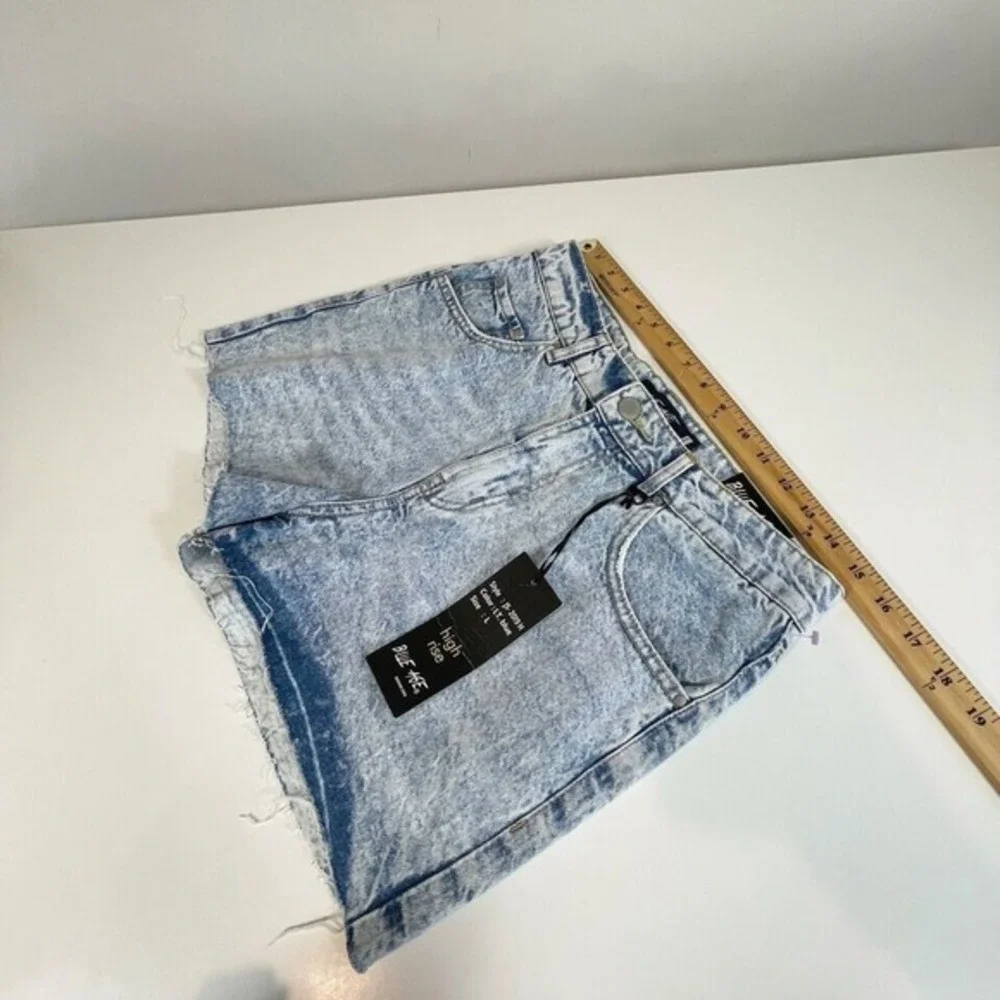 Blue Age High Rise Cut‎ Off Shorts Womens Size L Blue Light Denim Raw Hem NEW